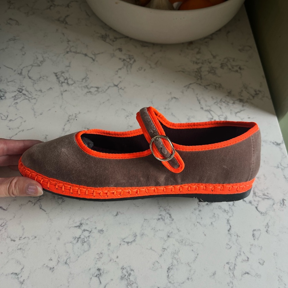 Flabelus “Cora” Velvet Mary Janes with Orange Trim - Picture 3 of 3